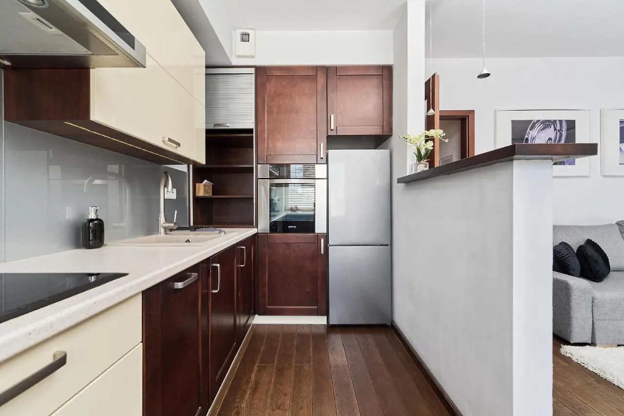 Family Apartment With Parking Inowroclawska By Renters